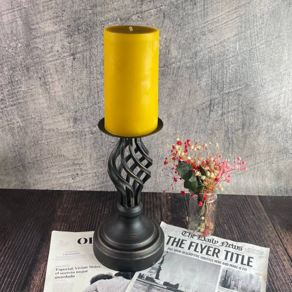 Черный подсвечник для больших свечей