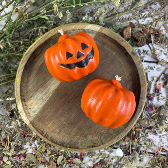 Восковая оранжевая свеча - тыква Halloween
