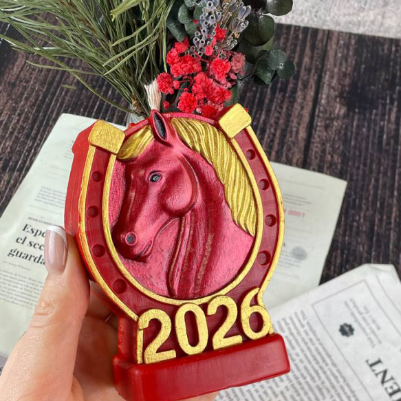 Восковая свеча - Год Лошади 2026