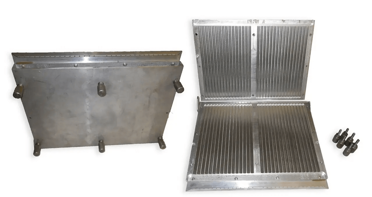 aluminievye-formy-dlya-svechey